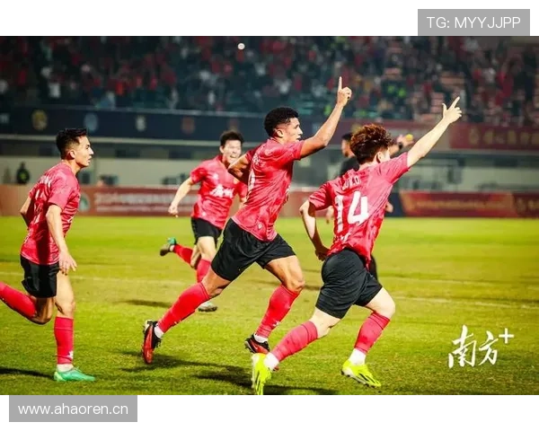 广州队主帅萨尔瓦多近期带队表现稳健，球队竞争力持续提升