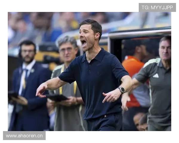 因扎吉执教理念强调高位逼抢与快速转换,战术体系注重攻守平衡 因扎吉执教理念强调高位逼抢与快速转换,战术体系注重攻守平衡